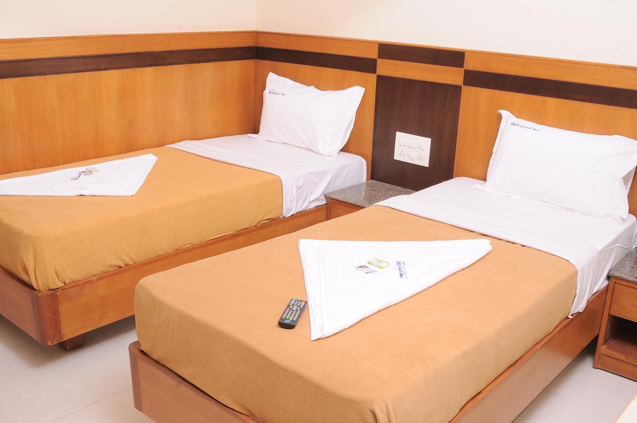 העיר בנגלור Hlv Grand Inn מראה חיצוני תמונה