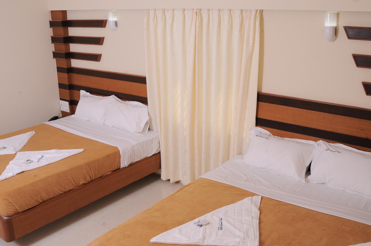 העיר בנגלור Hlv Grand Inn מראה חיצוני תמונה