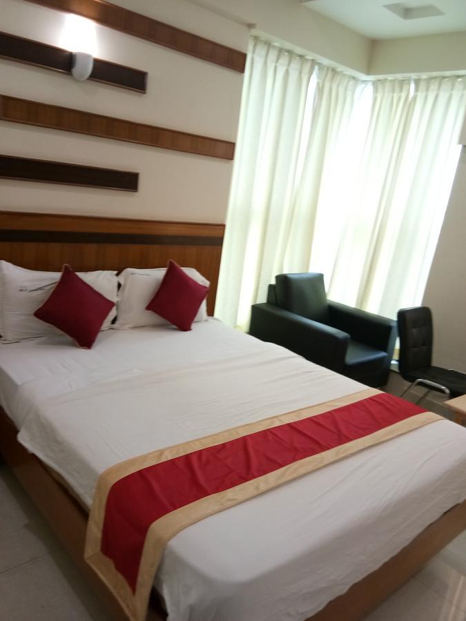 העיר בנגלור Hlv Grand Inn מראה חיצוני תמונה